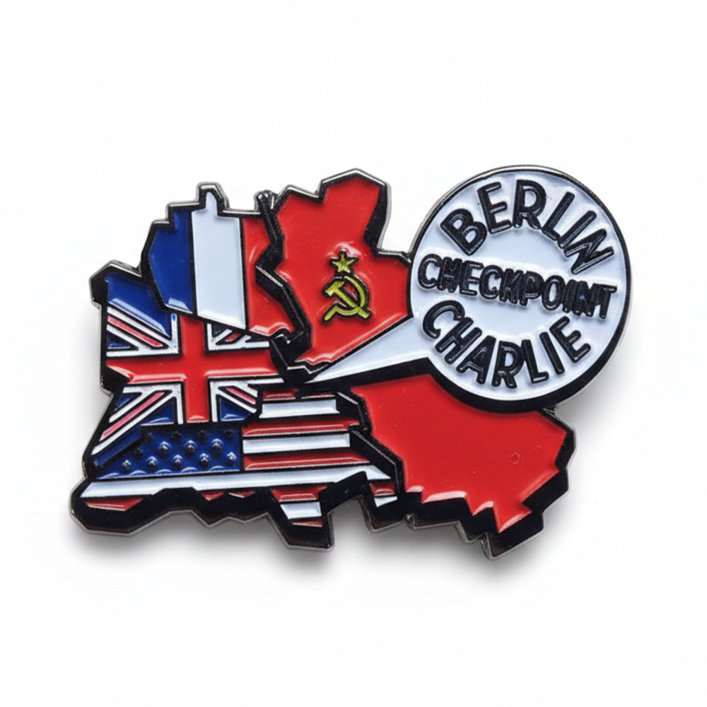 Anstecker Divided City - Checkpoint Charlie Berlin