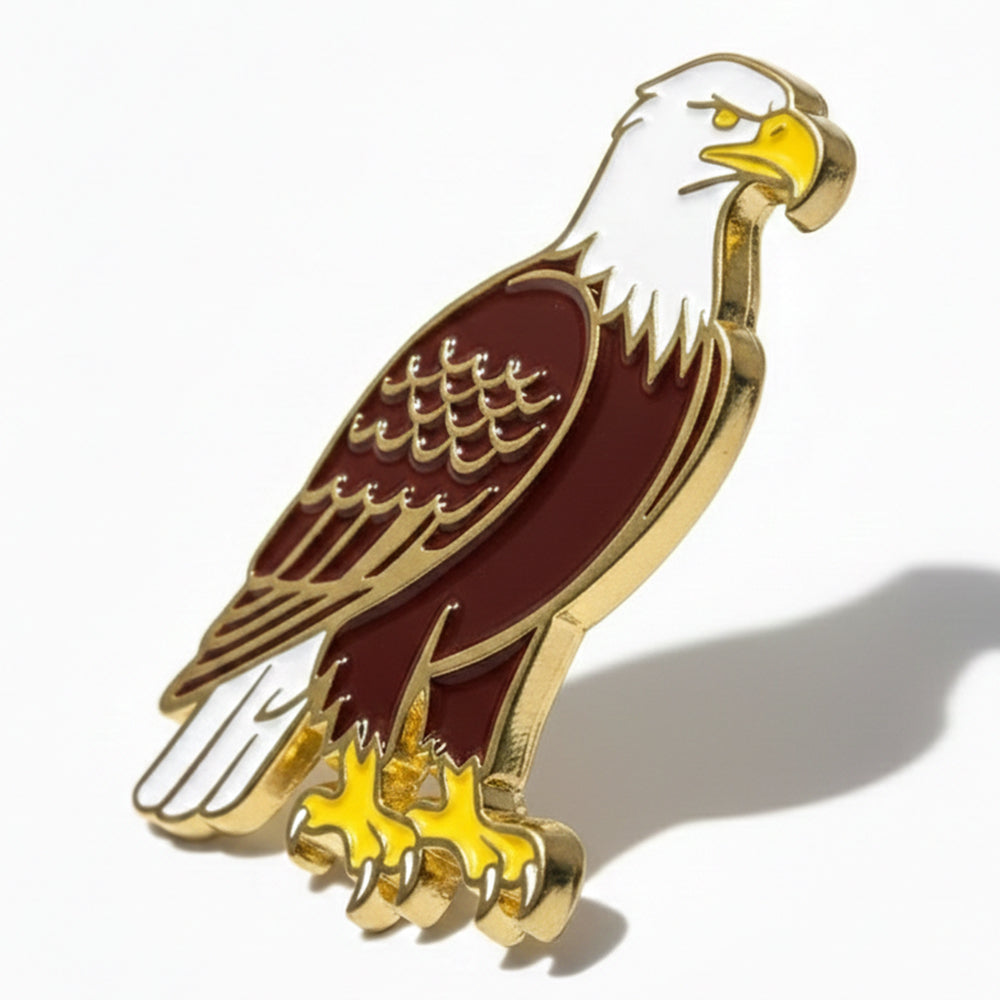 Anstecker sitzender Adler