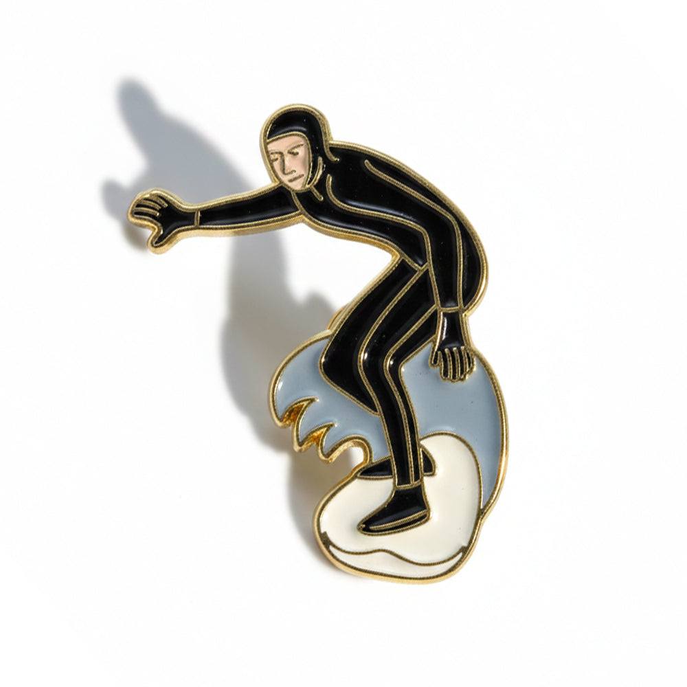 Anstecker Surfer auf Surfboard