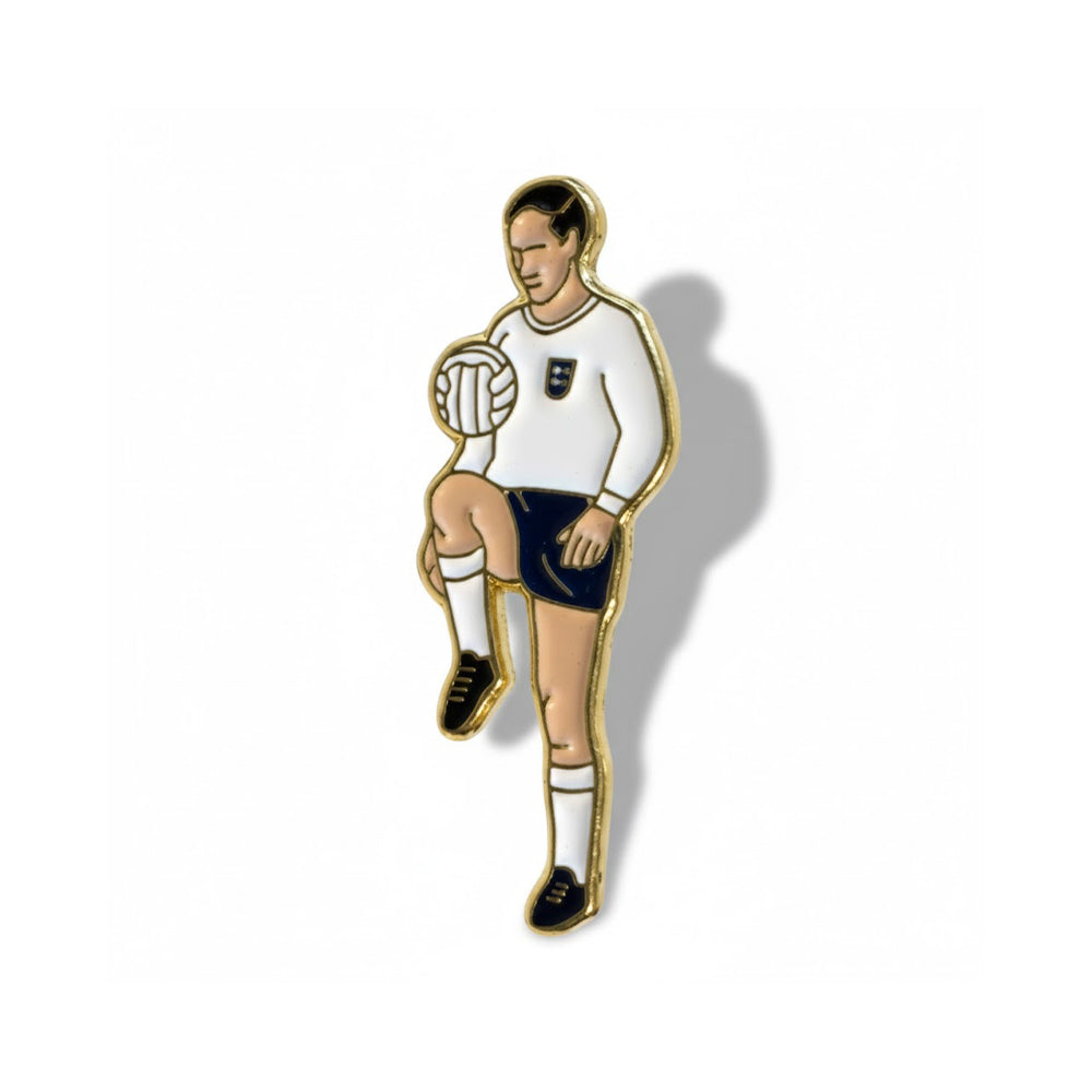 Anstecker Fußballer mit weißem Trikot
